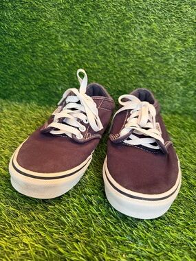 Vans Men’s Atwood Low-Top Canvas Sneakers in Navy with White Accents size 6.5